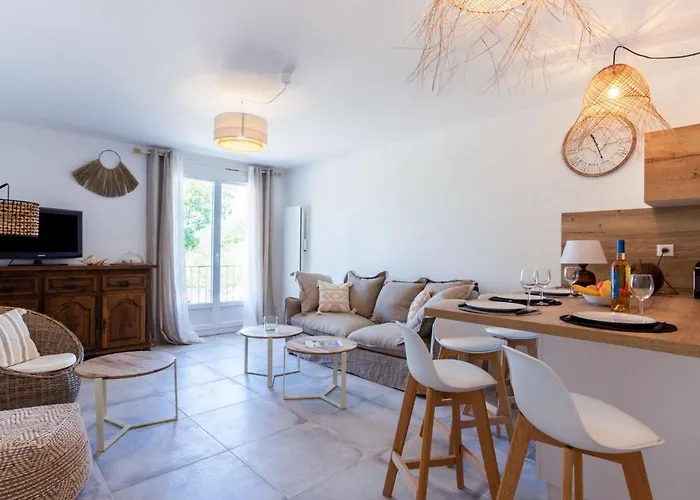 Rue De L'amarrage By Interhome