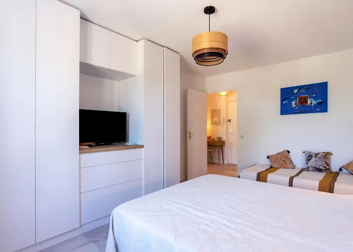 Rue De L'amarrage By Interhome Lejlighed Grimaud